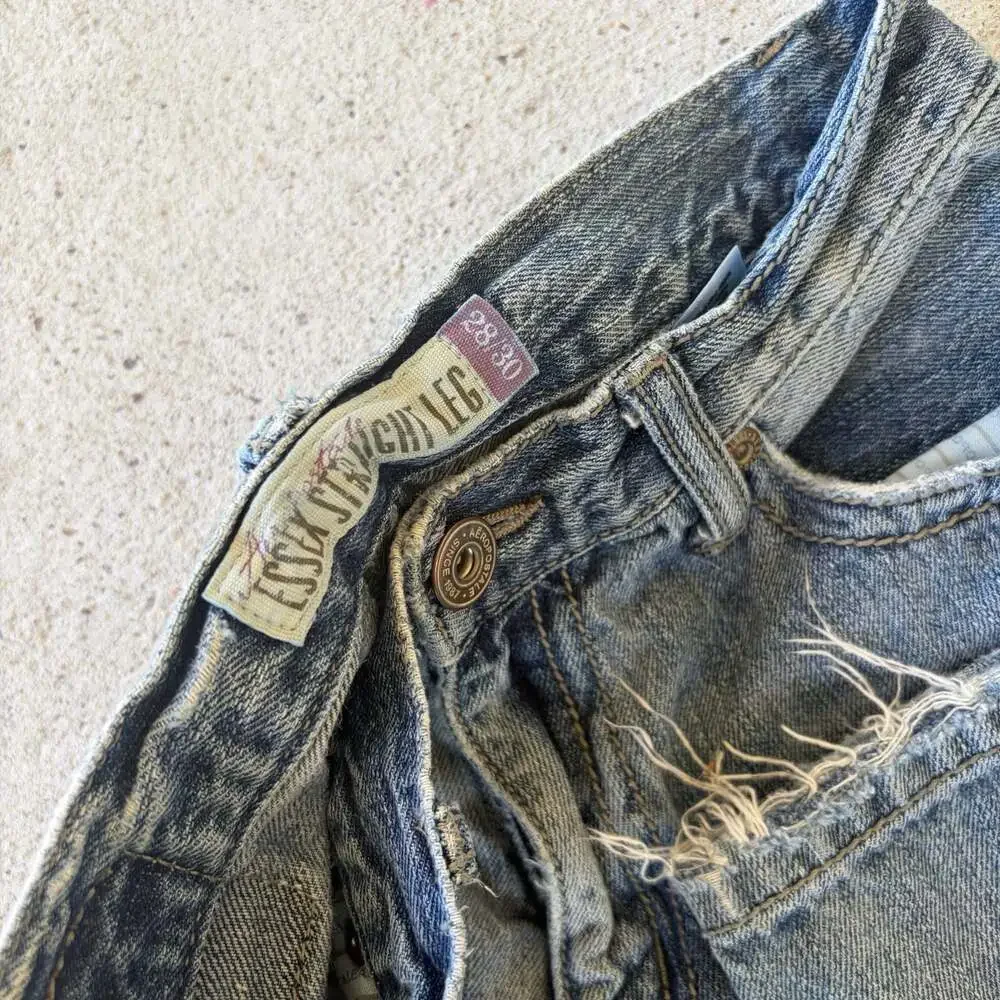 Y2k Aeropostale Essex Straight Leg Distressed Light Wash Denim Jeans 28/30